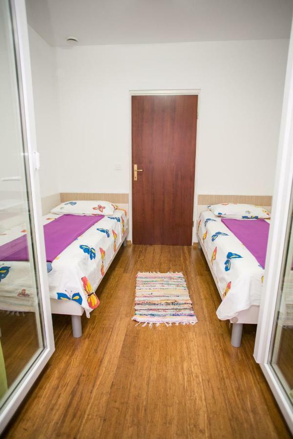 Agata Apartments Novalja Eksteriør billede